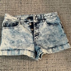 Size M acid wash shorts